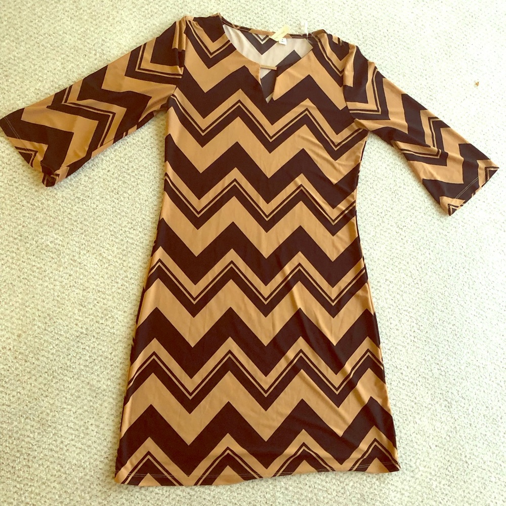 Stretchy Tacera Black and Tan Chevron Dress, S
